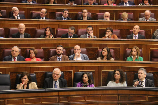 The socialist party sits in the Spanish congress on December 12 2018 (by Bernat Vilaró)